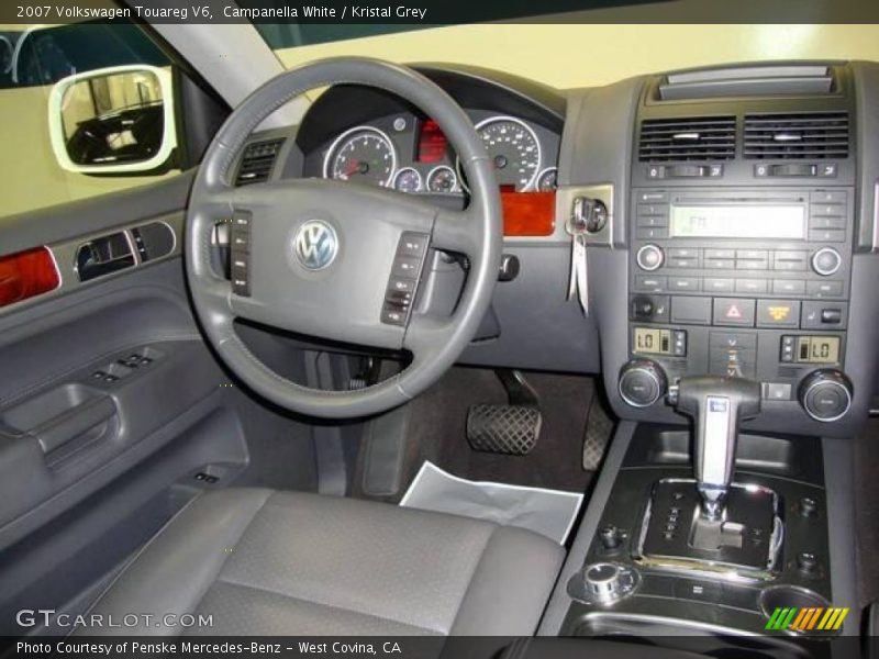 Campanella White / Kristal Grey 2007 Volkswagen Touareg V6