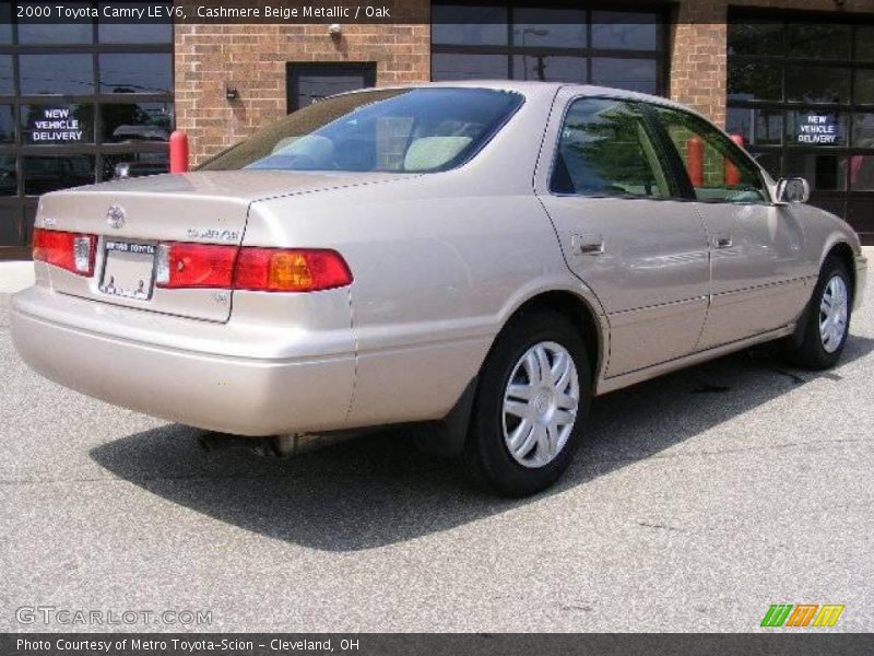 Cashmere Beige Metallic / Oak 2000 Toyota Camry LE V6