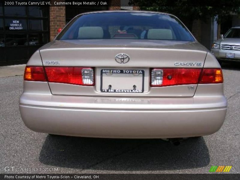 Cashmere Beige Metallic / Oak 2000 Toyota Camry LE V6