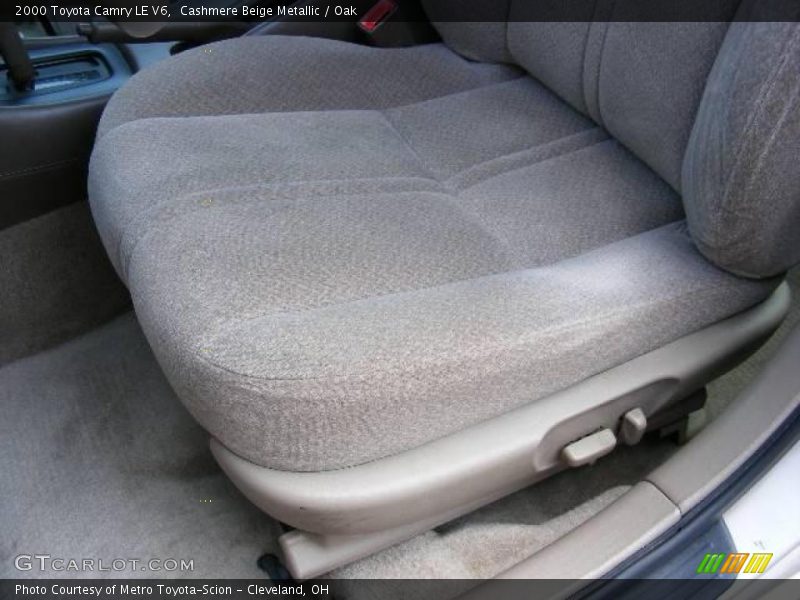 Cashmere Beige Metallic / Oak 2000 Toyota Camry LE V6