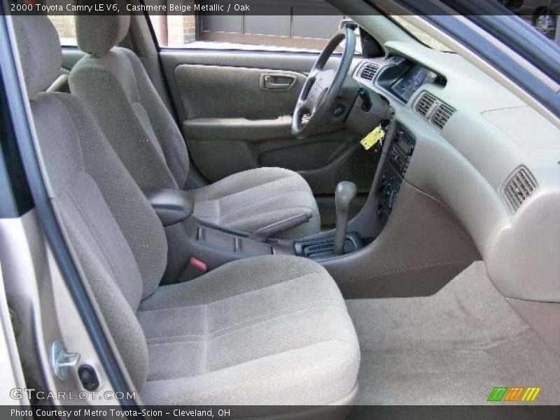 Cashmere Beige Metallic / Oak 2000 Toyota Camry LE V6