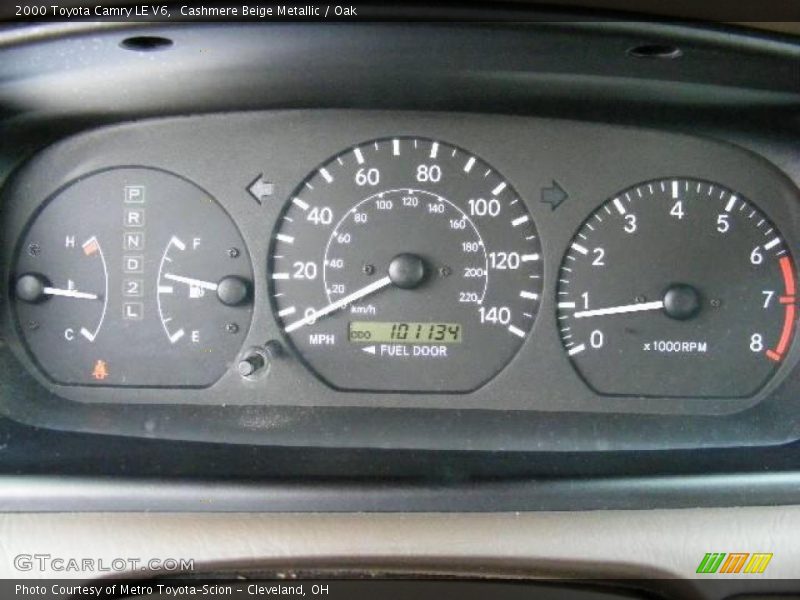 Cashmere Beige Metallic / Oak 2000 Toyota Camry LE V6