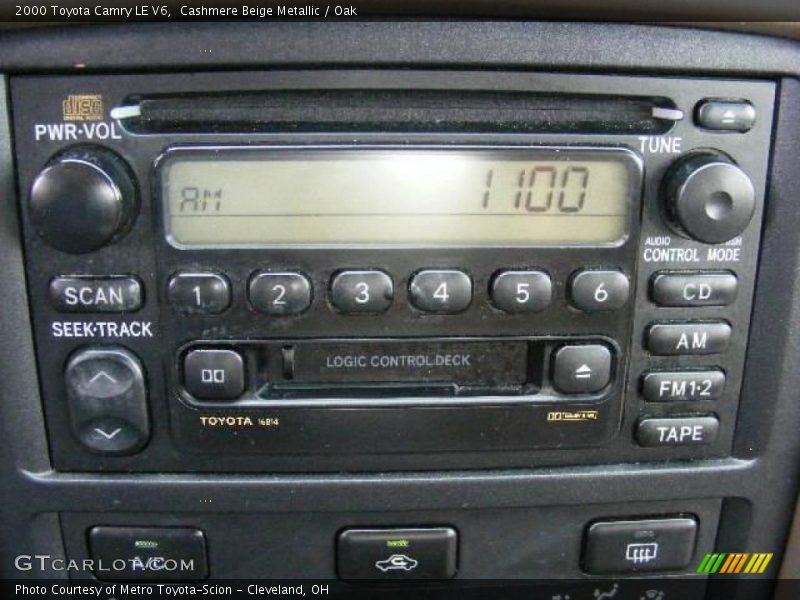 Cashmere Beige Metallic / Oak 2000 Toyota Camry LE V6