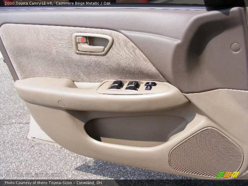 Cashmere Beige Metallic / Oak 2000 Toyota Camry LE V6