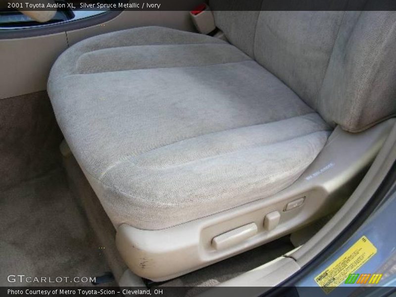 Silver Spruce Metallic / Ivory 2001 Toyota Avalon XL