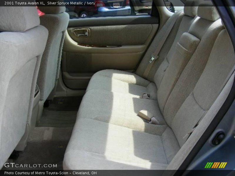 Silver Spruce Metallic / Ivory 2001 Toyota Avalon XL