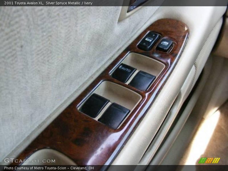 Silver Spruce Metallic / Ivory 2001 Toyota Avalon XL