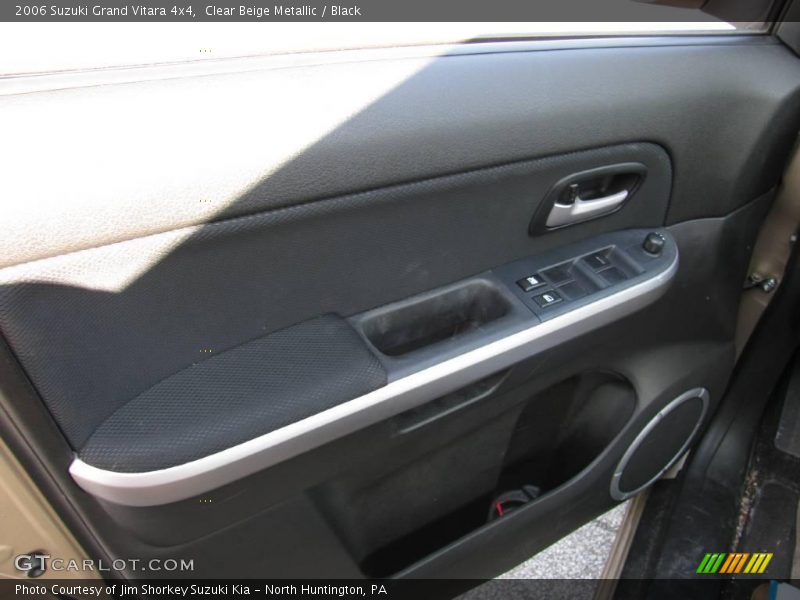 Clear Beige Metallic / Black 2006 Suzuki Grand Vitara 4x4
