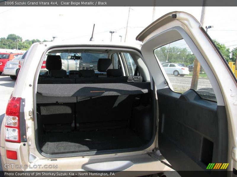 Clear Beige Metallic / Black 2006 Suzuki Grand Vitara 4x4