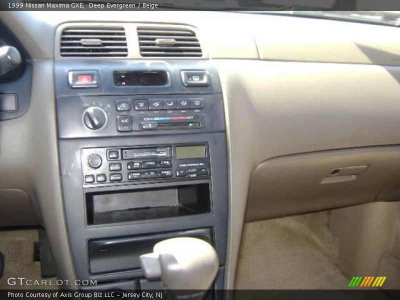 Deep Evergreen / Beige 1999 Nissan Maxima GXE