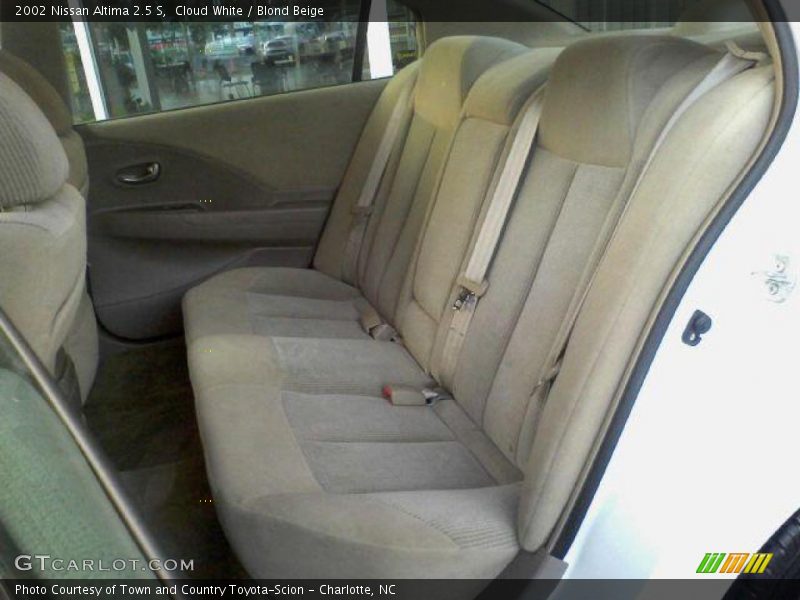 Cloud White / Blond Beige 2002 Nissan Altima 2.5 S