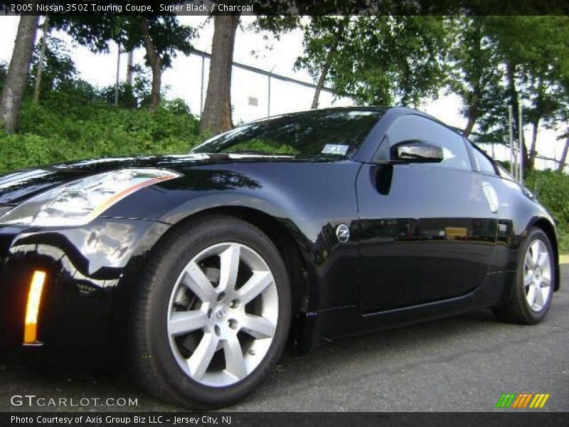Super Black / Charcoal 2005 Nissan 350Z Touring Coupe
