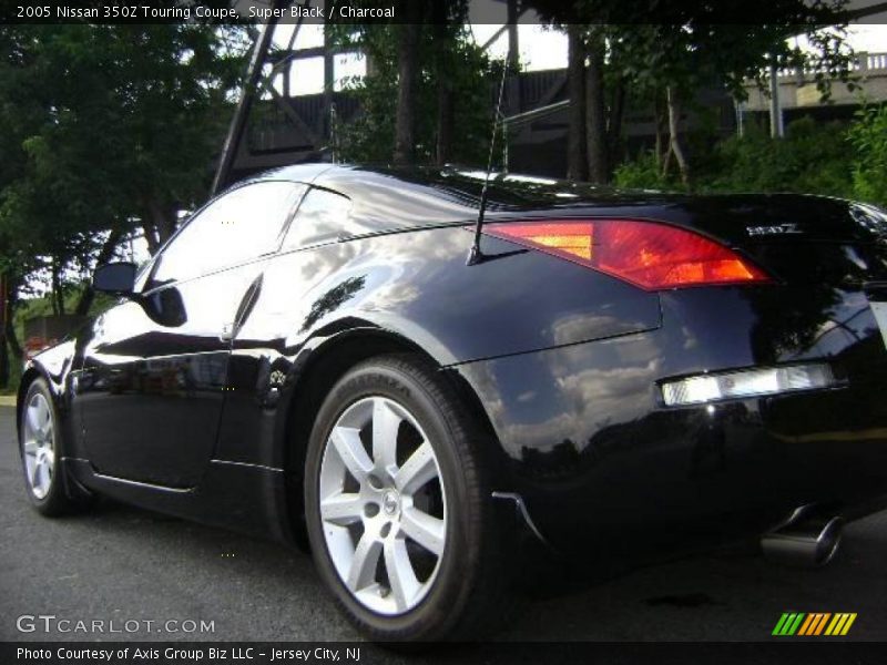 Super Black / Charcoal 2005 Nissan 350Z Touring Coupe