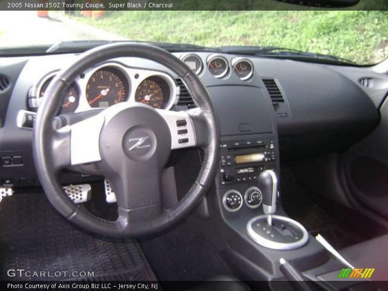 Super Black / Charcoal 2005 Nissan 350Z Touring Coupe