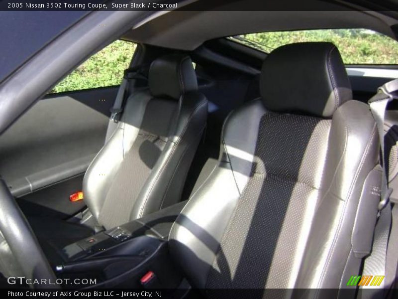 Super Black / Charcoal 2005 Nissan 350Z Touring Coupe