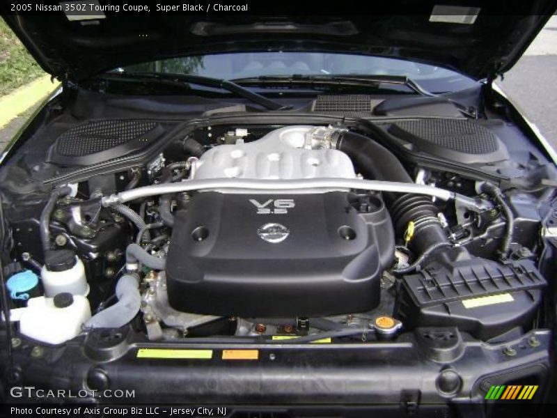 Super Black / Charcoal 2005 Nissan 350Z Touring Coupe