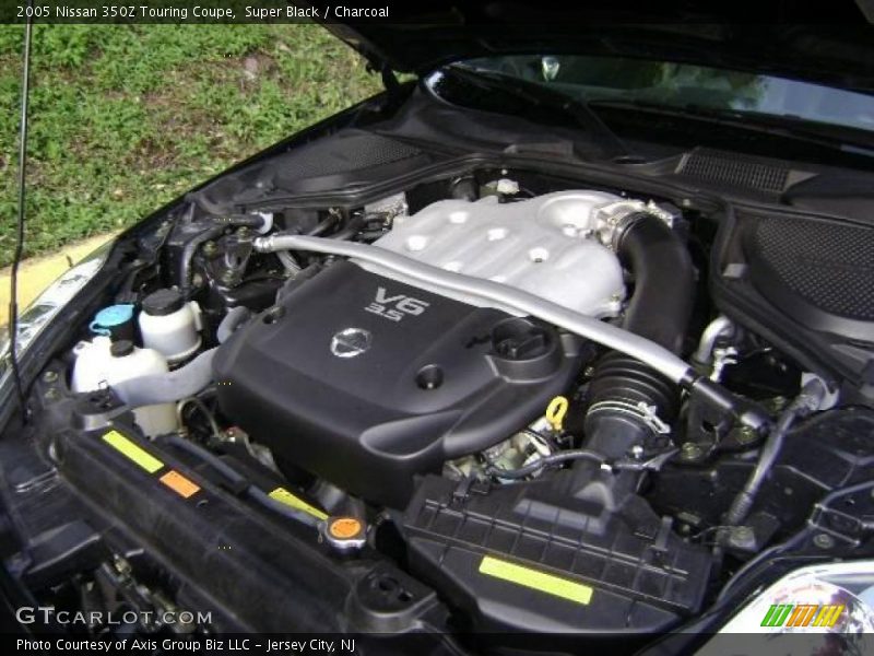 Super Black / Charcoal 2005 Nissan 350Z Touring Coupe