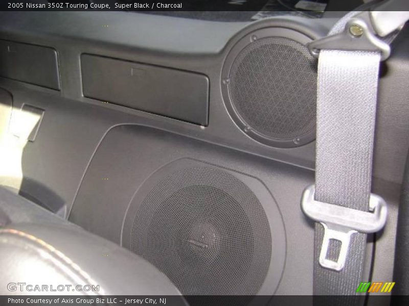 Super Black / Charcoal 2005 Nissan 350Z Touring Coupe