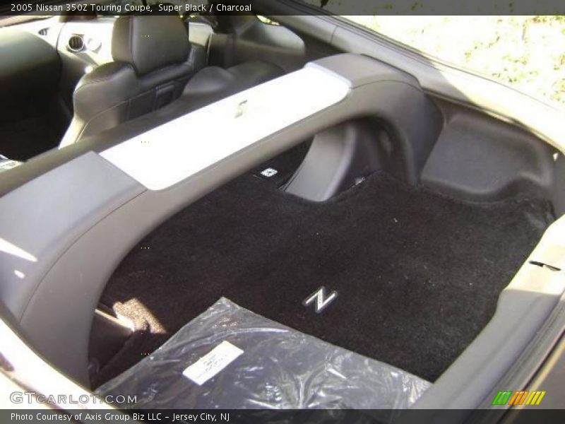 Super Black / Charcoal 2005 Nissan 350Z Touring Coupe