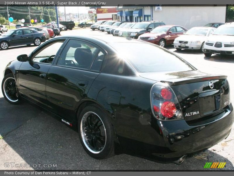 Super Black / Charcoal/Gray 2006 Nissan Altima 3.5 SE-R