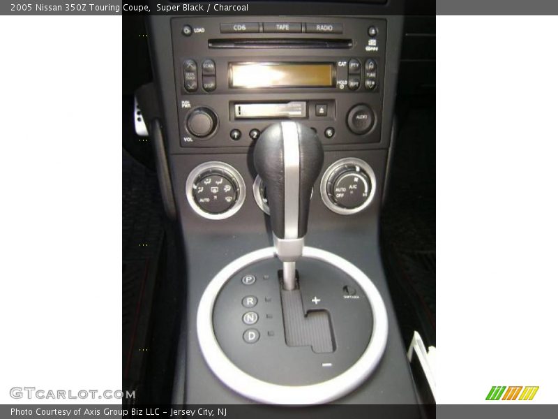 Super Black / Charcoal 2005 Nissan 350Z Touring Coupe