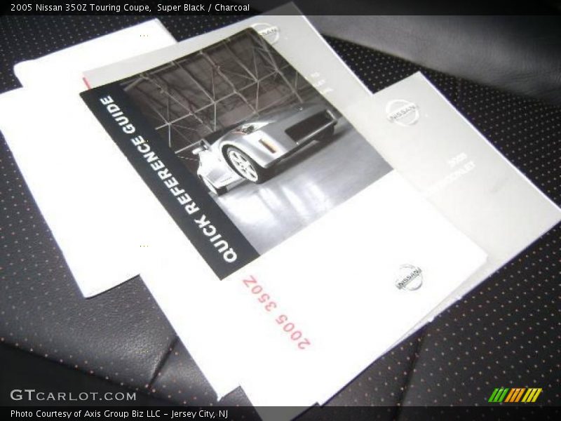 Super Black / Charcoal 2005 Nissan 350Z Touring Coupe