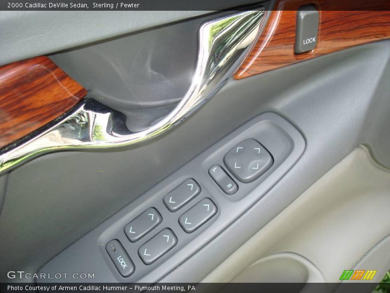 Sterling / Pewter 2000 Cadillac DeVille Sedan