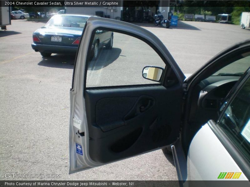 Ultra Silver Metallic / Graphite 2004 Chevrolet Cavalier Sedan
