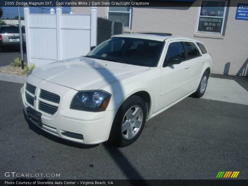 Cool Vanilla White / Dark Slate Gray/Light Graystone 2005 Dodge Magnum SXT