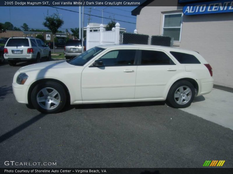 Cool Vanilla White / Dark Slate Gray/Light Graystone 2005 Dodge Magnum SXT