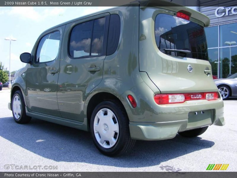 Moss Green / Light Gray 2009 Nissan Cube 1.8 S