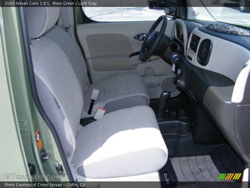 Moss Green / Light Gray 2009 Nissan Cube 1.8 S