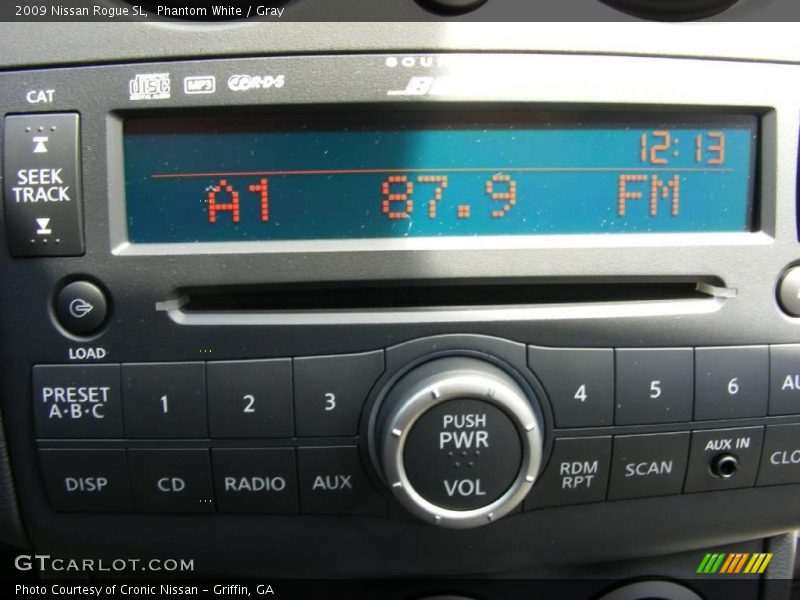 Phantom White / Gray 2009 Nissan Rogue SL