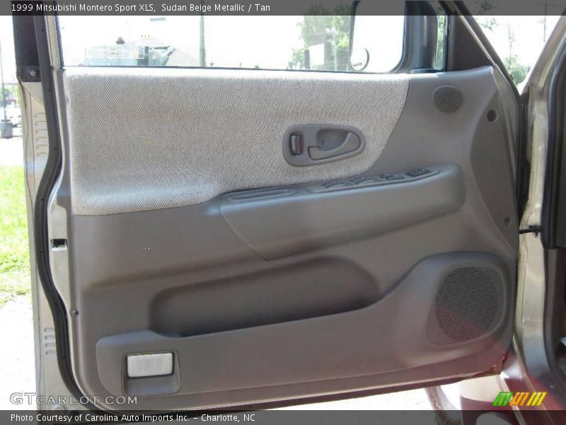 Sudan Beige Metallic / Tan 1999 Mitsubishi Montero Sport XLS