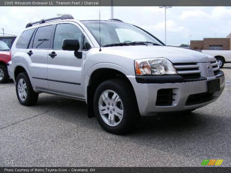 Titanium Pearl / Charcoal 2005 Mitsubishi Endeavor LS