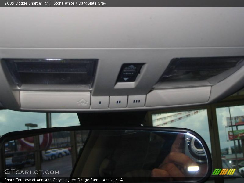Stone White / Dark Slate Gray 2009 Dodge Charger R/T