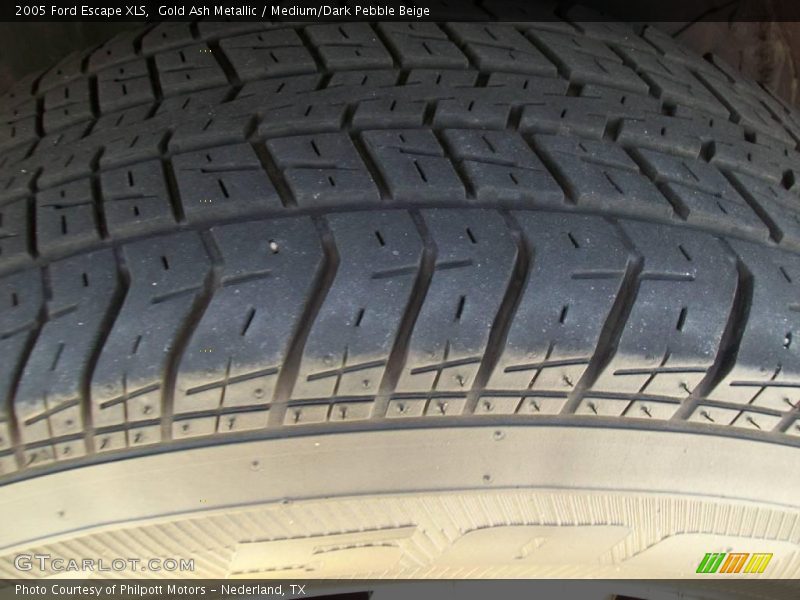 Gold Ash Metallic / Medium/Dark Pebble Beige 2005 Ford Escape XLS