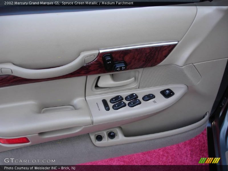 Spruce Green Metallic / Medium Parchment 2002 Mercury Grand Marquis GS