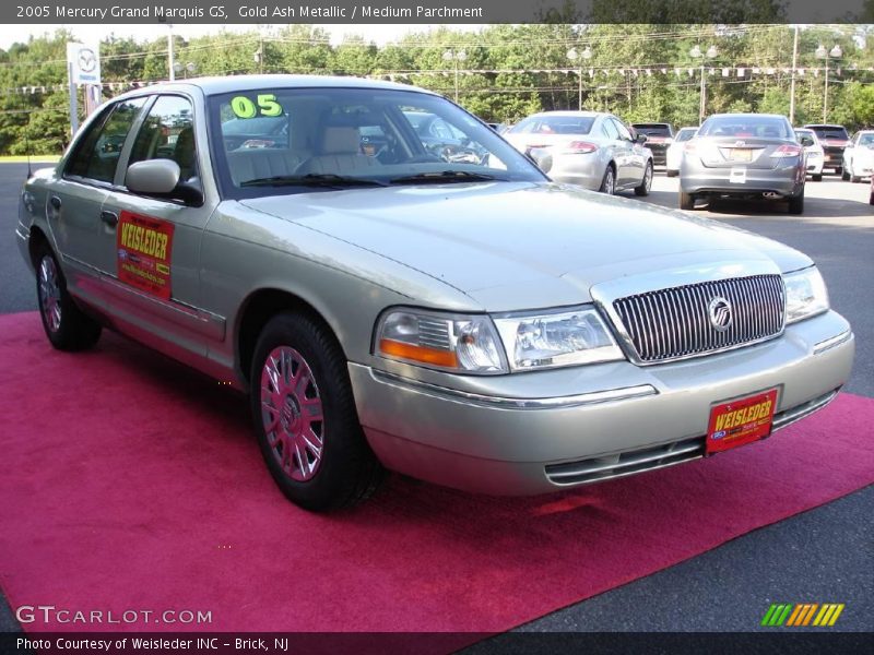Gold Ash Metallic / Medium Parchment 2005 Mercury Grand Marquis GS