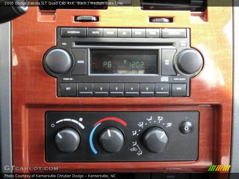 Black / Medium Slate Gray 2005 Dodge Dakota SLT Quad Cab 4x4
