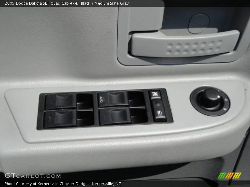 Black / Medium Slate Gray 2005 Dodge Dakota SLT Quad Cab 4x4