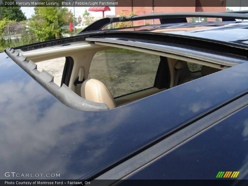 Black / Pebble/Light Parchment 2006 Mercury Mariner Luxury