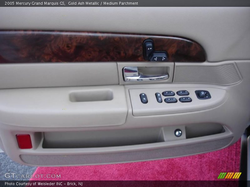 Gold Ash Metallic / Medium Parchment 2005 Mercury Grand Marquis GS