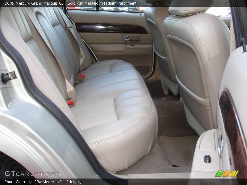 Gold Ash Metallic / Medium Parchment 2005 Mercury Grand Marquis GS