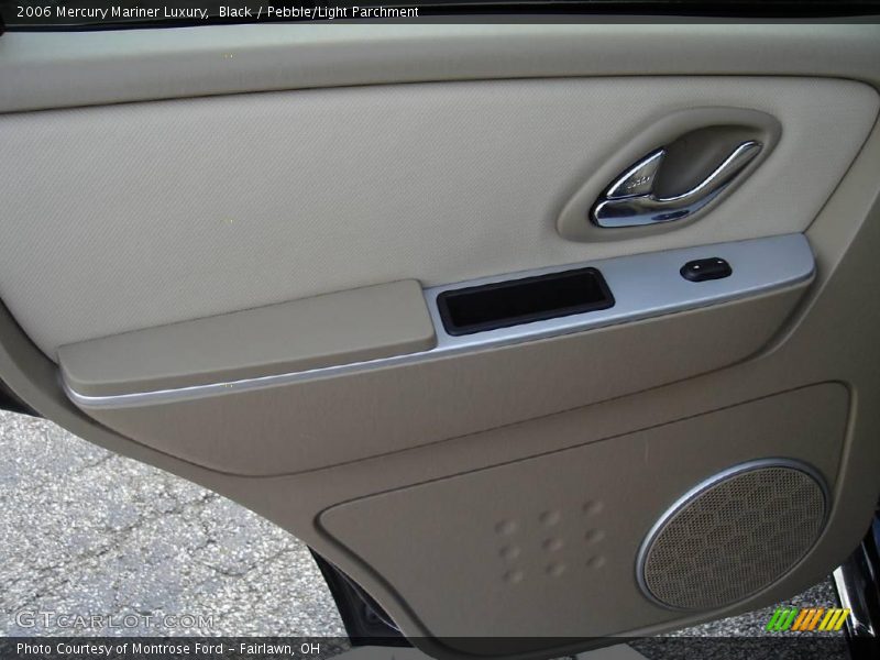 Black / Pebble/Light Parchment 2006 Mercury Mariner Luxury