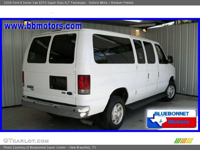 Oxford White / Medium Pebble 2009 Ford E Series Van E350 Super Duty XLT Passenger