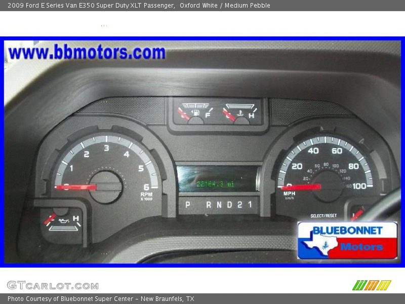 Oxford White / Medium Pebble 2009 Ford E Series Van E350 Super Duty XLT Passenger