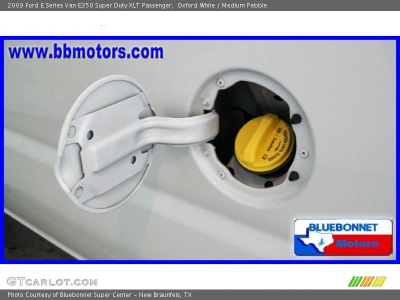 Oxford White / Medium Pebble 2009 Ford E Series Van E350 Super Duty XLT Passenger