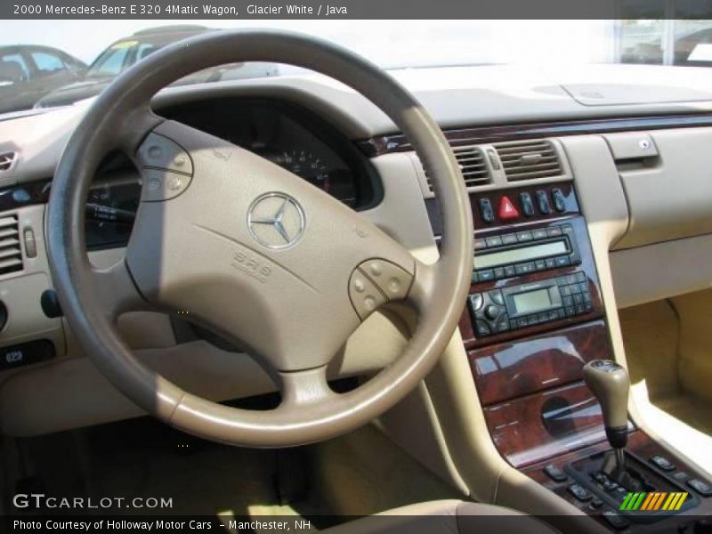 Glacier White / Java 2000 Mercedes-Benz E 320 4Matic Wagon