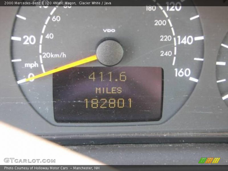 Glacier White / Java 2000 Mercedes-Benz E 320 4Matic Wagon